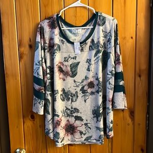 Maurices women’s top. Size 2 (plus) NWT